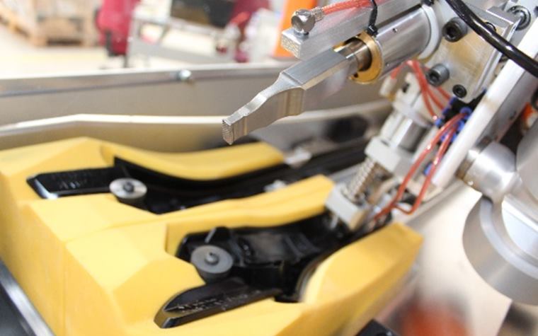 Robopod® – Reconfigurable Robot Welding Interior Trim Mouldings